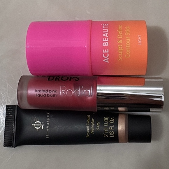 Bundle of Beauty 5pcs Blushes, Contour Stick and Setting Powder Set. - Picture 3 of 5